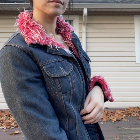 Jean jacket with red fur trim size large made in Italy - Picture 6 of 12